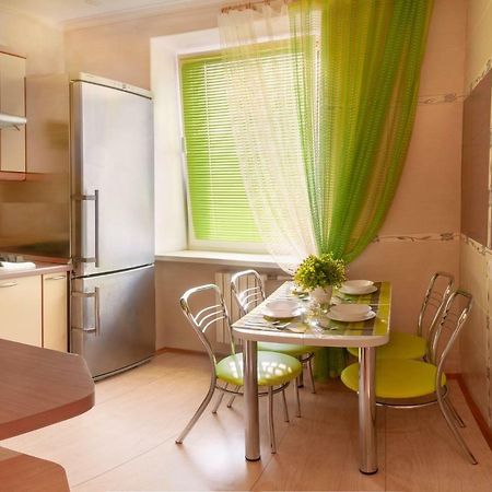 Luxury 3 Rooms Apartments In Center By Green House Полтава Екстер'єр фото