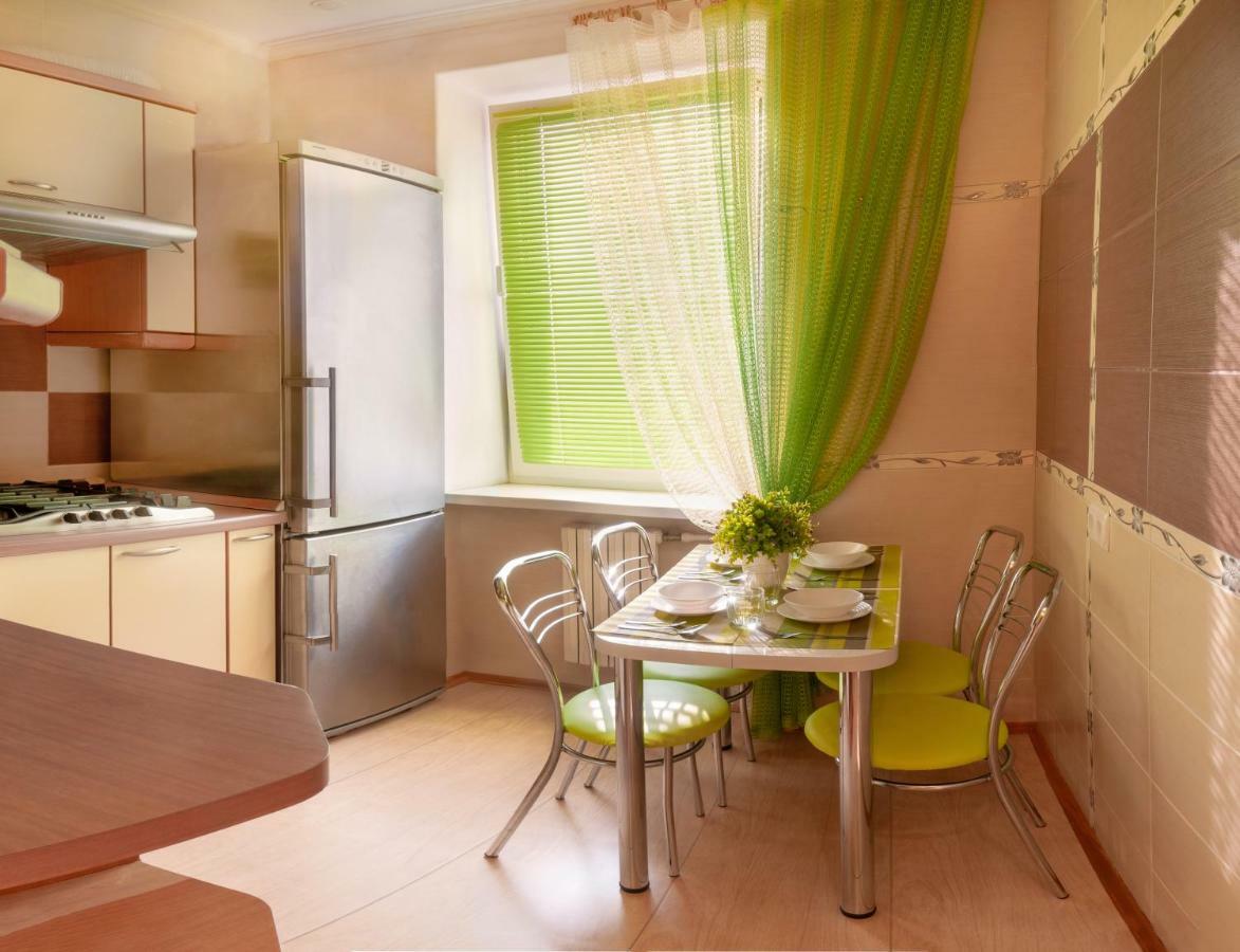Luxury 3 Rooms Apartments In Center By Green House Полтава Екстер'єр фото